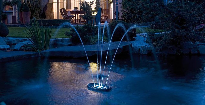 OASE Water Starlet Flytande fontän med LED-belysning
